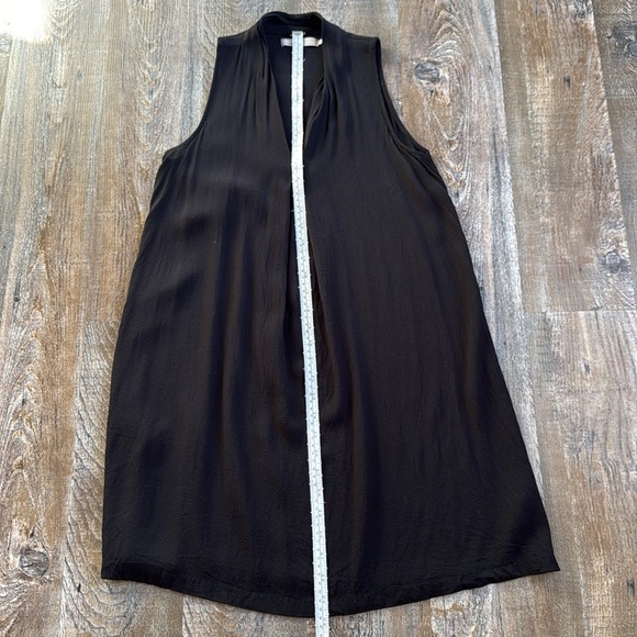 Minimum | V-Neck Sleeveless Swing Dress - Picture 10 of 14